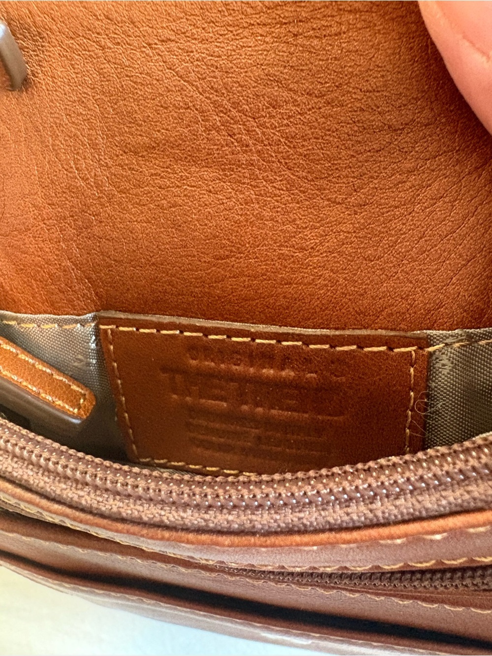 The Trend Italy Genuine Leather Multi-Pocket Organizer Crossbody Bag – Cognac - Picture 6 of 10